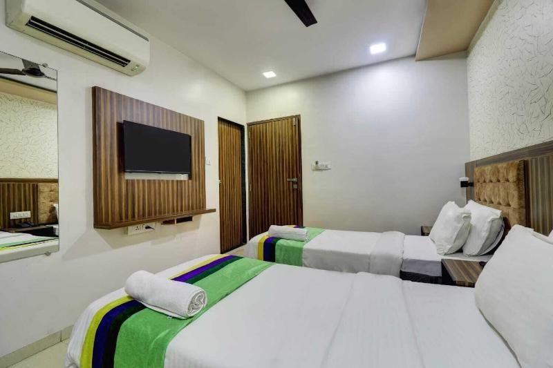 Hotel New Blue Sapphire Residency image