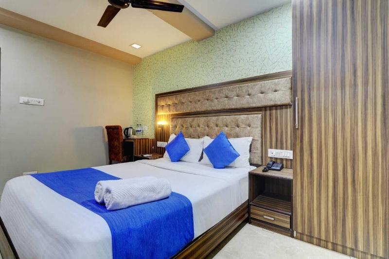 Hotel New Blue Sapphire Residency image