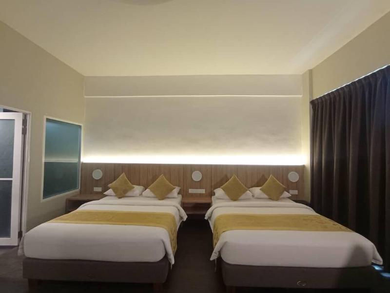 Big Tree Hotel image