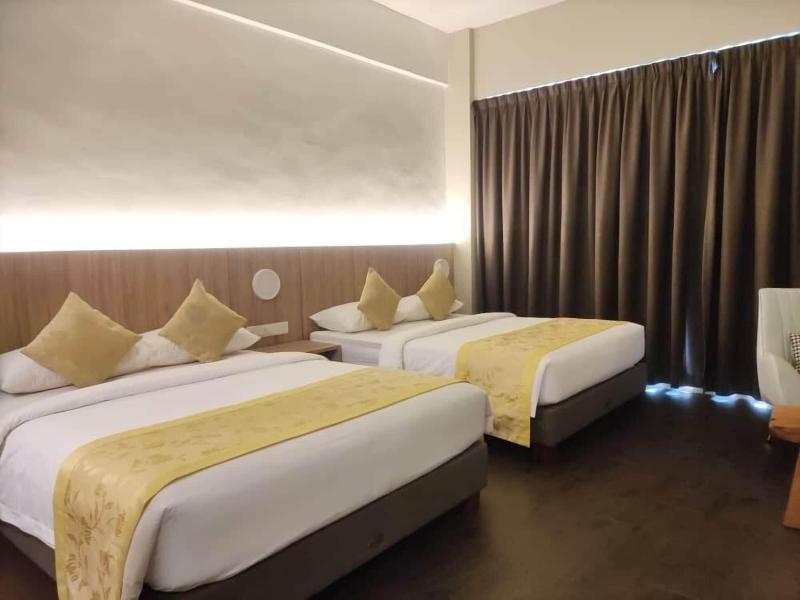 Big Tree Hotel image
