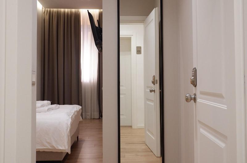 D Rooms City Center Tirana 4