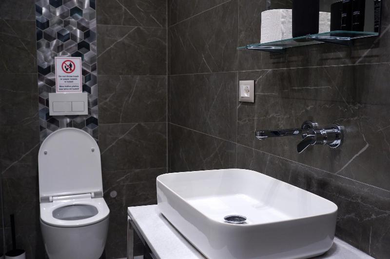D Rooms City Center Tirana image