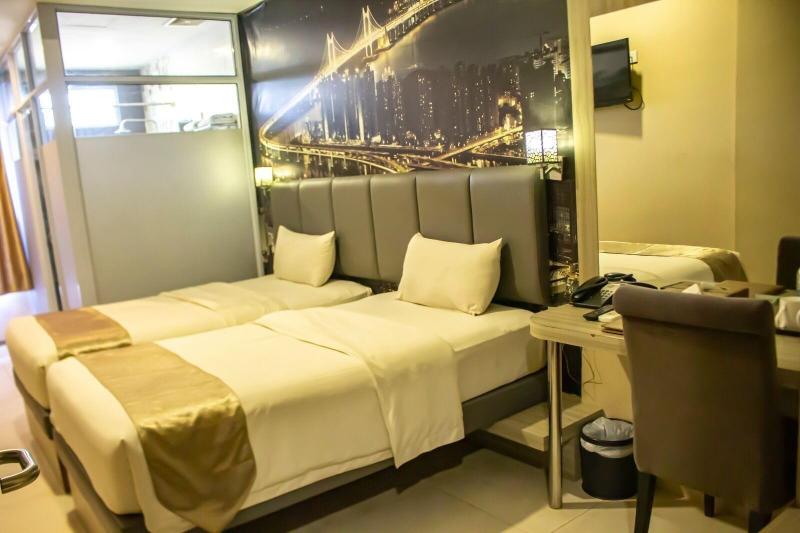 Os Hotel Tanjung Uncang image