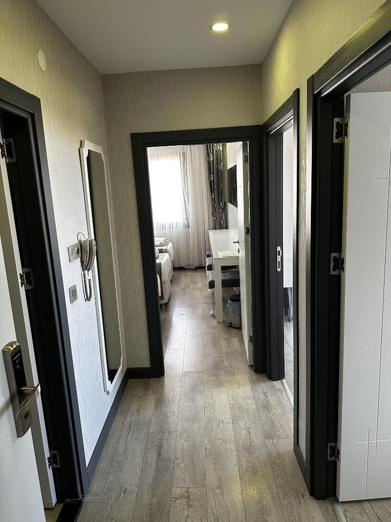 Kaya Home Apart image