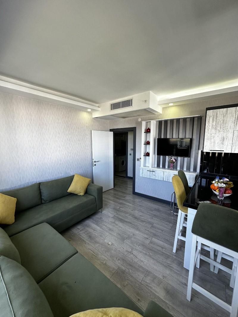 Kaya Home Apart image