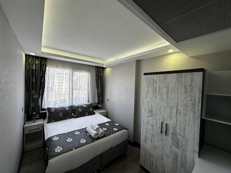 Kaya Home Apart image