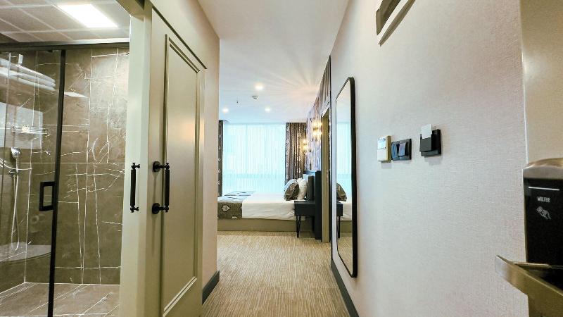 Kaya Home Apart image