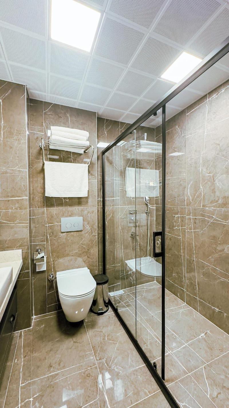 Kaya Home Apart image
