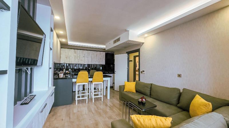 Kaya Home Apart image