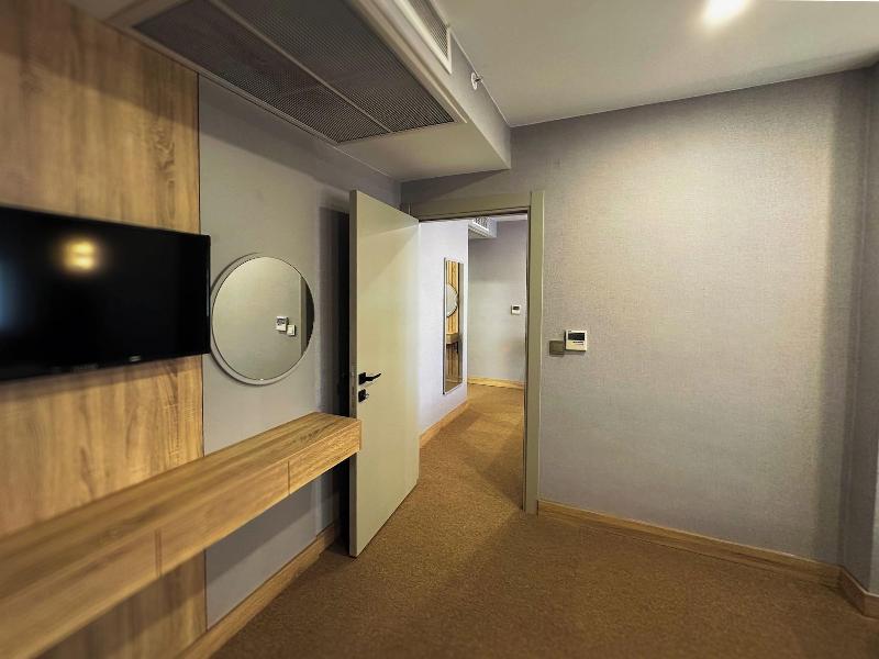 Kaya Home Apart image