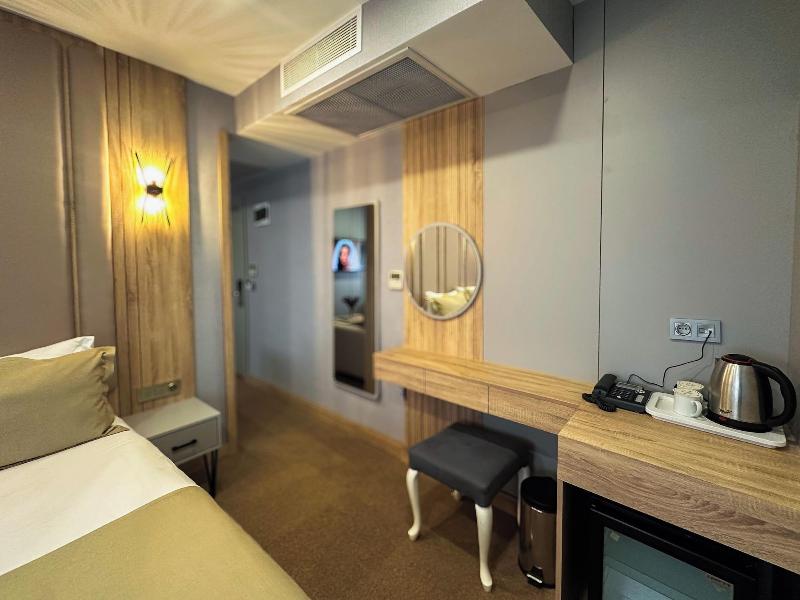 Kaya Home Apart image