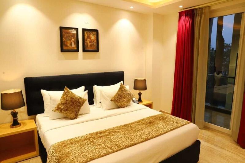 Hotel Silver Saffron Peeragarhi image