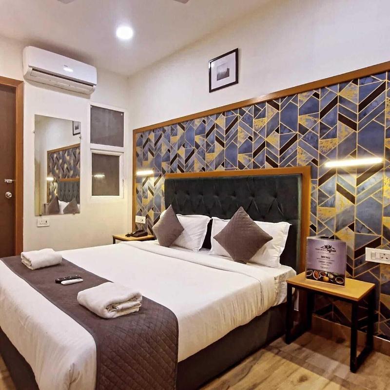 Hotel Silver Saffron Peeragarhi image
