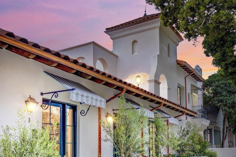 Casa De La Vina image