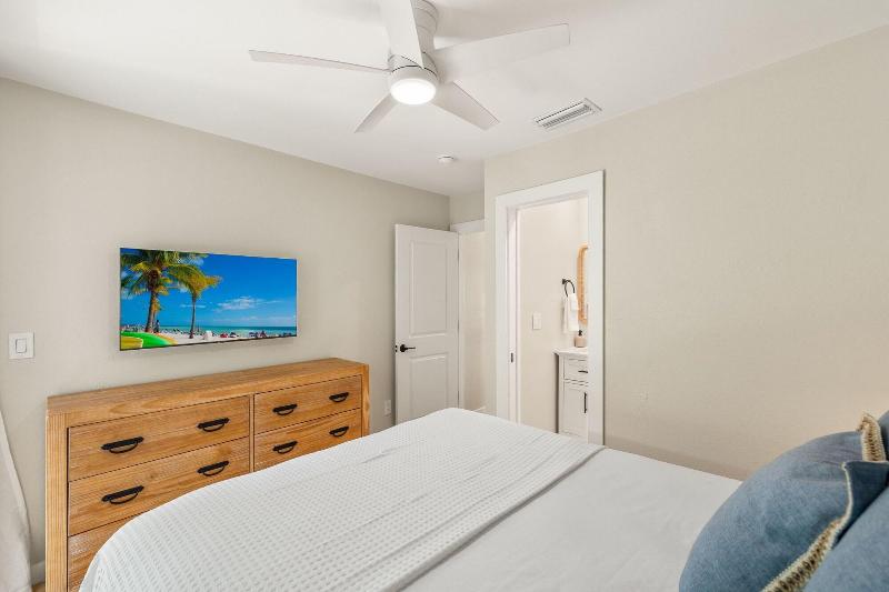 Driftwood Inn image