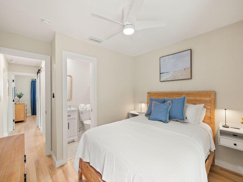 Driftwood Inn image