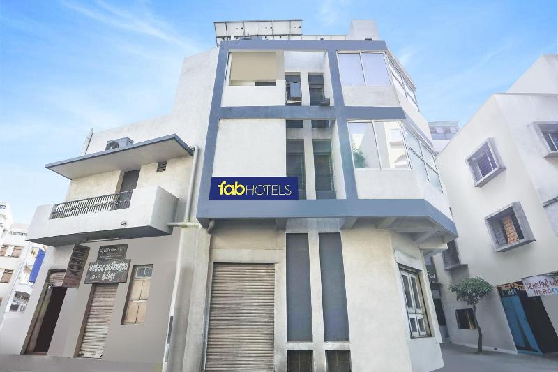 Fabhotel Sk image