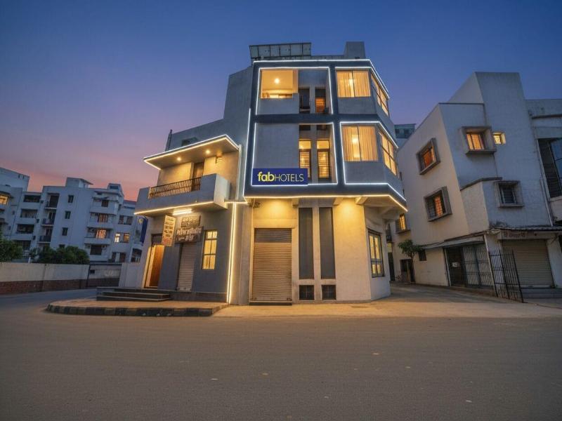 Fabhotel Sk image