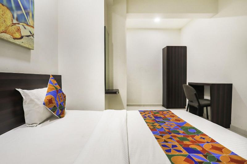 Fabhotel Sk image
