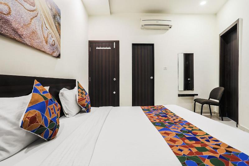 Fabhotel Sk image