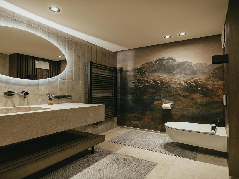 Black Eagle Luxury Appartements image