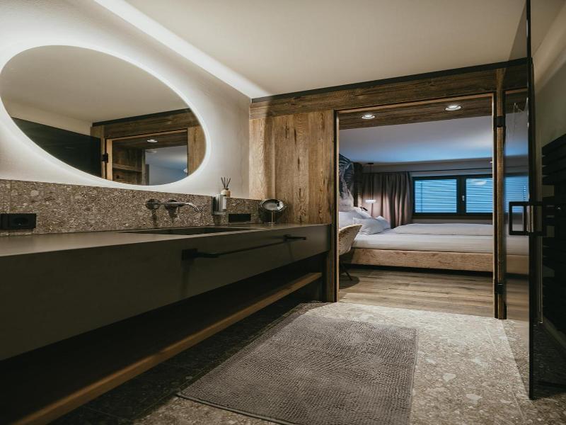 Black Eagle Luxury Appartements image