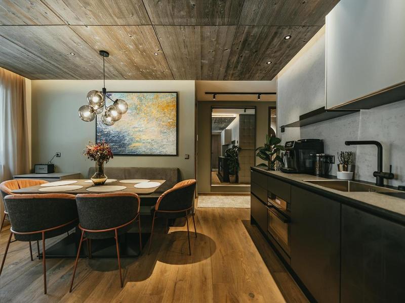 Black Eagle Luxury Appartements image