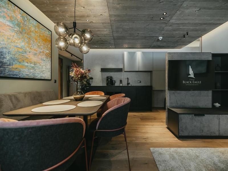 Black Eagle Luxury Appartements image