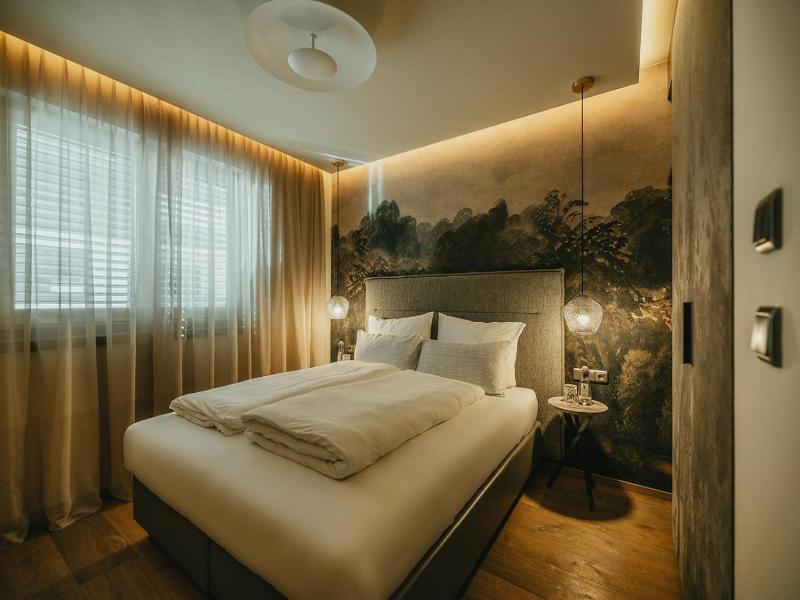 Black Eagle Luxury Appartements image