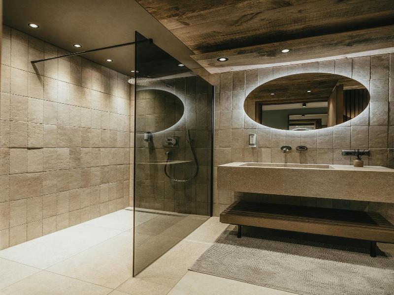 Black Eagle Luxury Appartements image