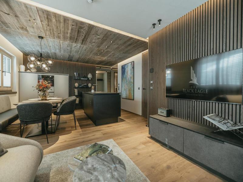 Black Eagle Luxury Appartements image