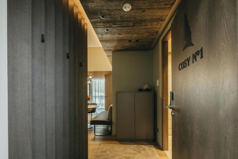 Black Eagle Luxury Appartements image