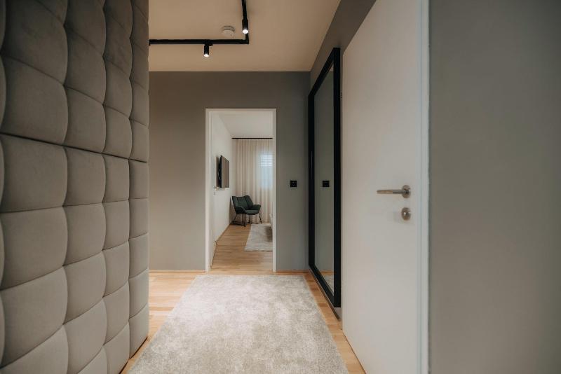 Black Eagle Luxury Appartements image