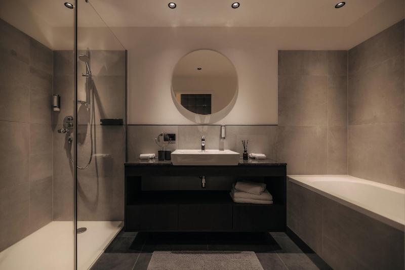 Black Eagle Luxury Appartements image