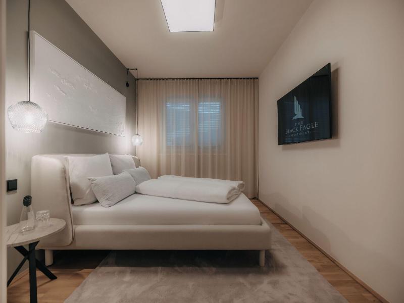 Black Eagle Luxury Appartements image