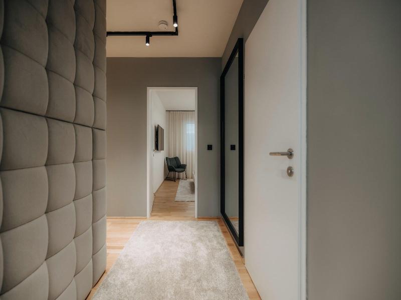 Black Eagle Luxury Appartements image