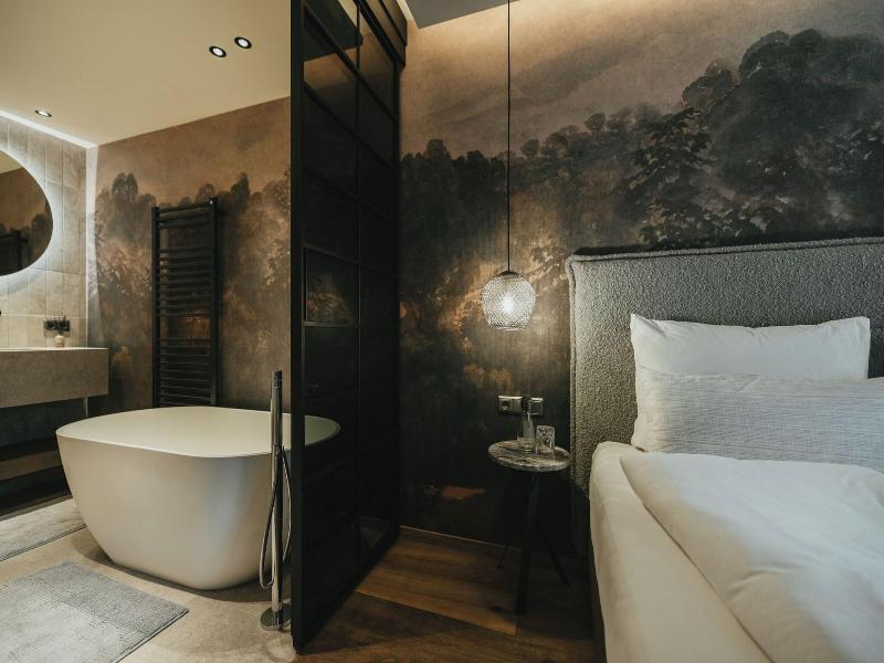Black Eagle Luxury Appartements image