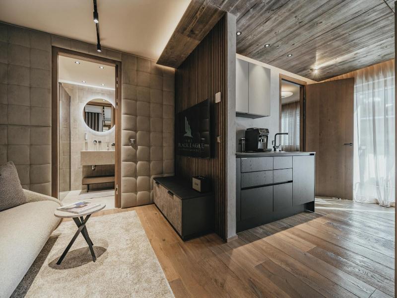 Black Eagle Luxury Appartements image
