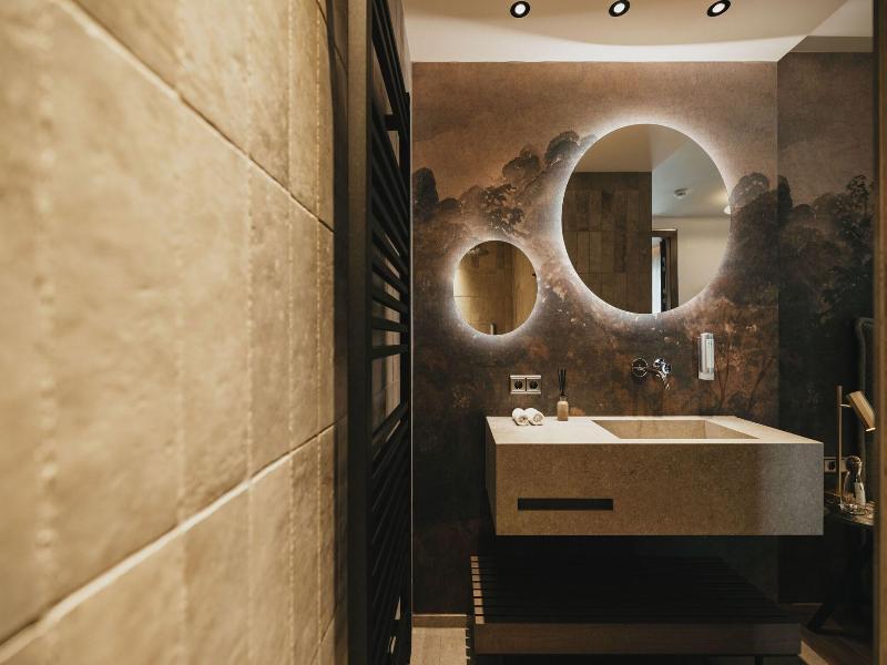 Black Eagle Luxury Appartements image