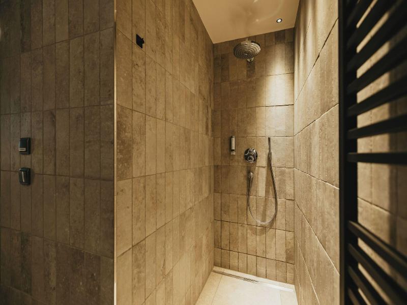 Black Eagle Luxury Appartements image