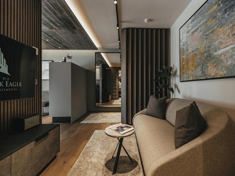 Black Eagle Luxury Appartements image
