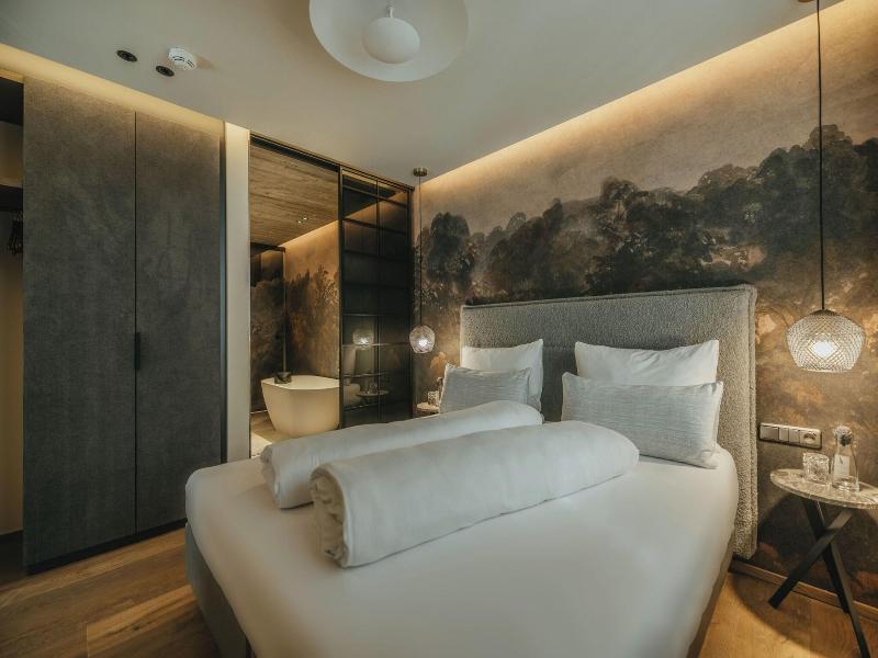 Black Eagle Luxury Appartements image