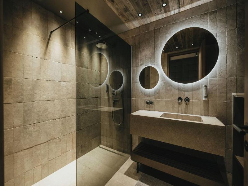 Black Eagle Luxury Appartements image