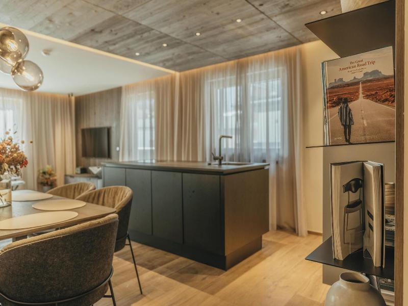 Black Eagle Luxury Appartements image