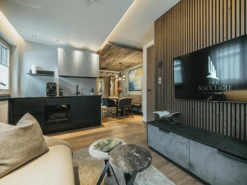 Black Eagle Luxury Appartements image
