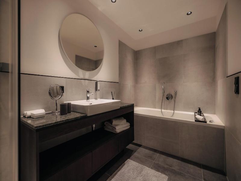 Black Eagle Luxury Appartements image