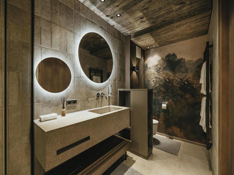 Black Eagle Luxury Appartements image