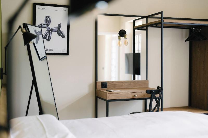 Seven Town House Boutique Hotel image
