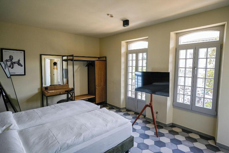 Seven Town House Boutique Hotel image