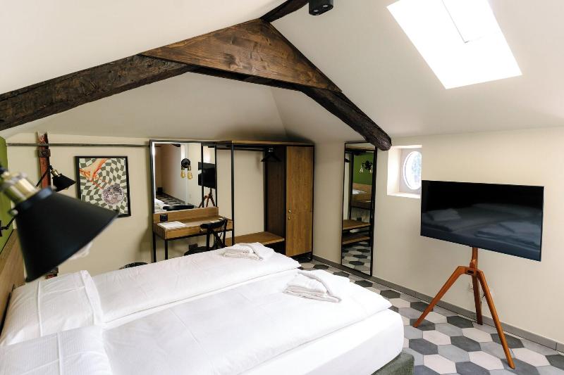 Seven Town House Boutique Hotel image